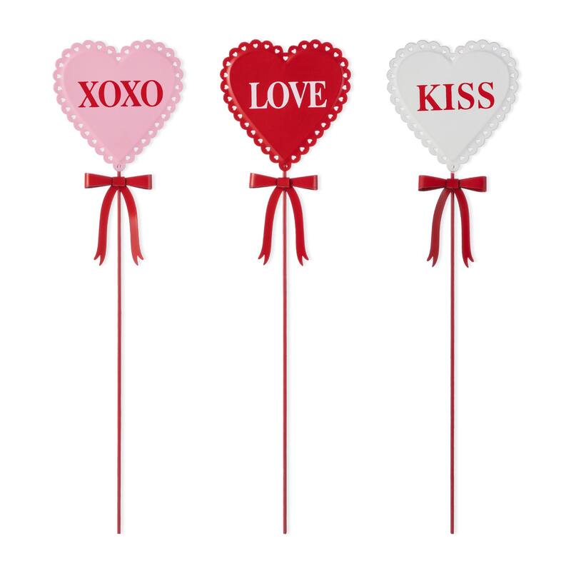 Glitzhome 16"H Set of 3 Valentine's Metal Heart Yard Stakes