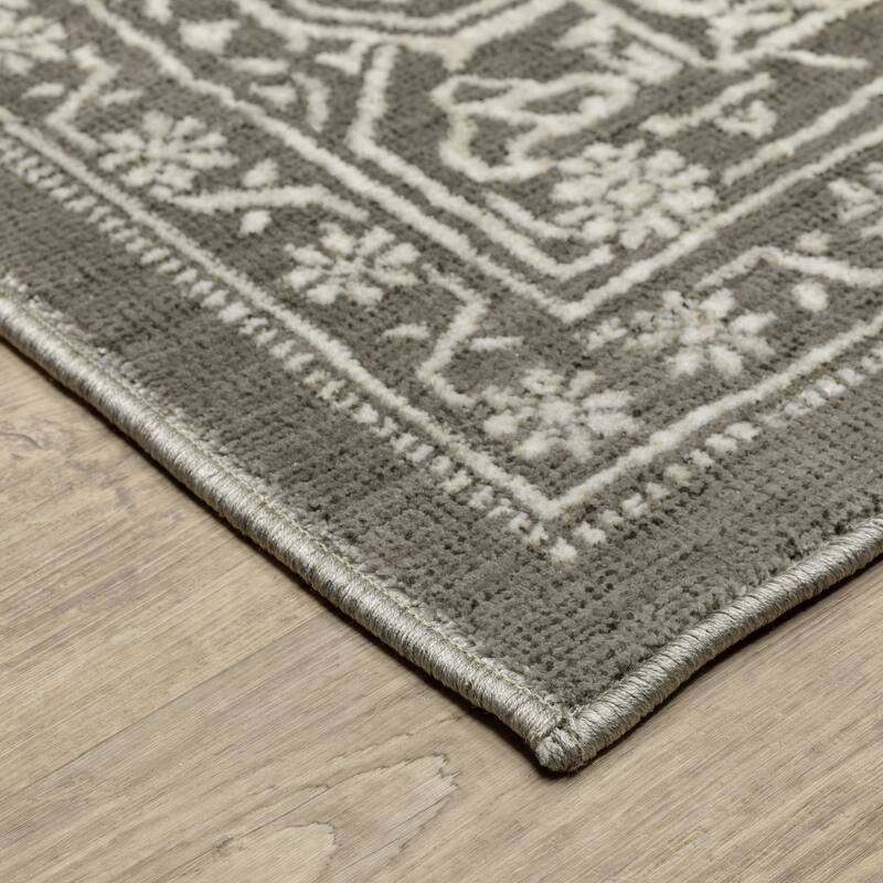 Style Haven Ingram Two-Tone Traditional Medallion Area Rug