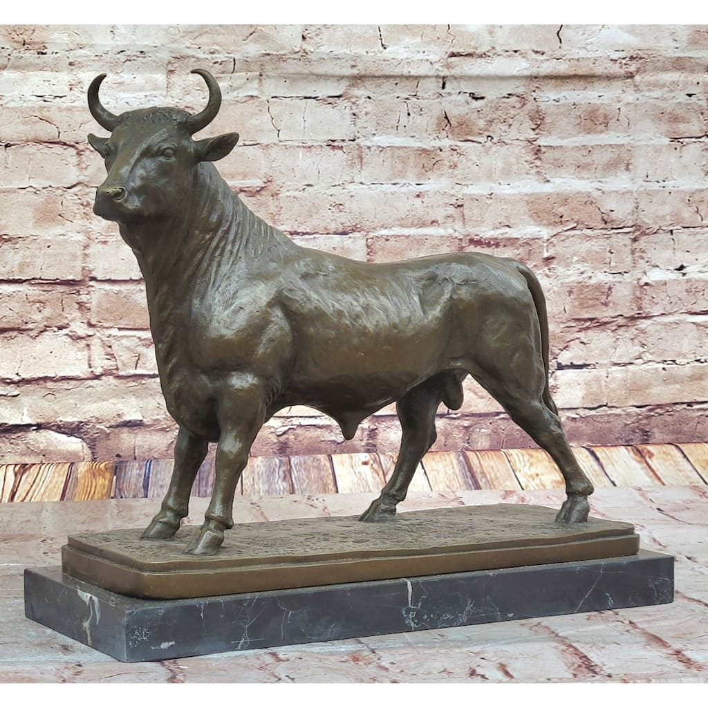 Majestic Bronze Bull By L. Bonheur – Timeless Animal Sculpture For Collectors