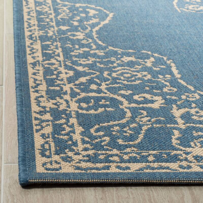 SAFAVIEH Linden Pascalle Indoor/ Outdoor Waterproof Patio Backyard Rug