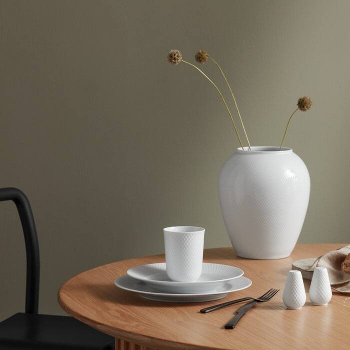 Lyngby Porcelæn Rhombe Dinner Plate, White - Ø: 10.6"