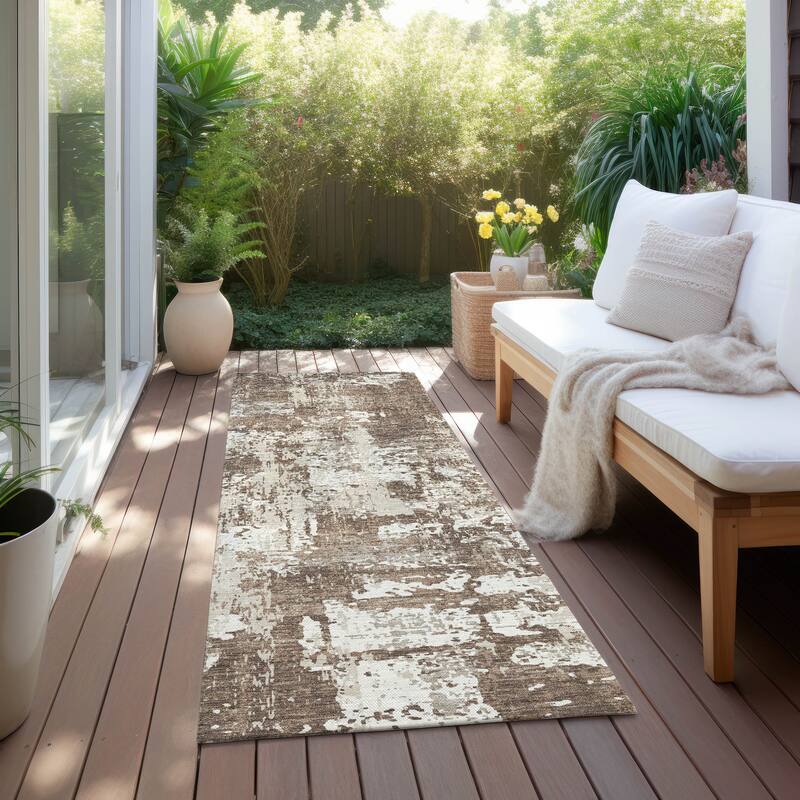 Machine Washable Indoor/ Outdoor Abstract Chantille Rug - Brown - 2'3" x 7'6"