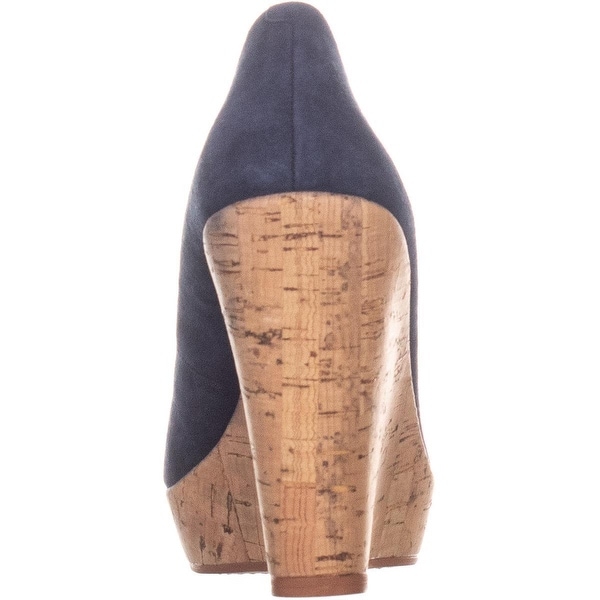 vince camuto navy shoes