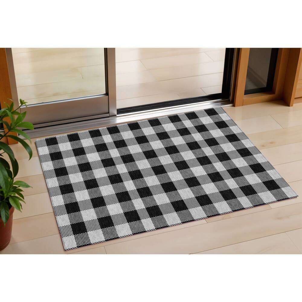 HomeRoots Plaid Transitional Rectangle Outdoor Rug