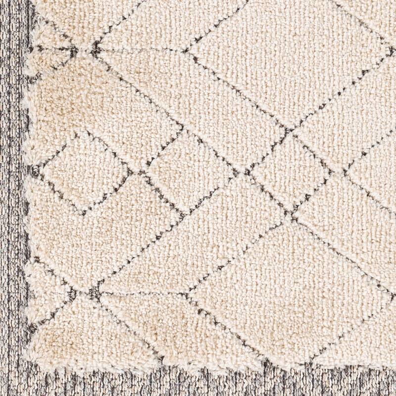 Livabliss Shoff Diamond Global Area Rug