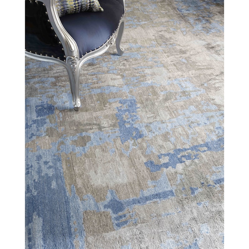 EXQUISITE RUGS Bamboo Silk Hand-knotted Blue/Grey Area Rug.