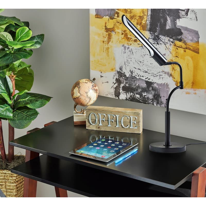 Zane LED Desk Lamp w. Smart Switch- Black