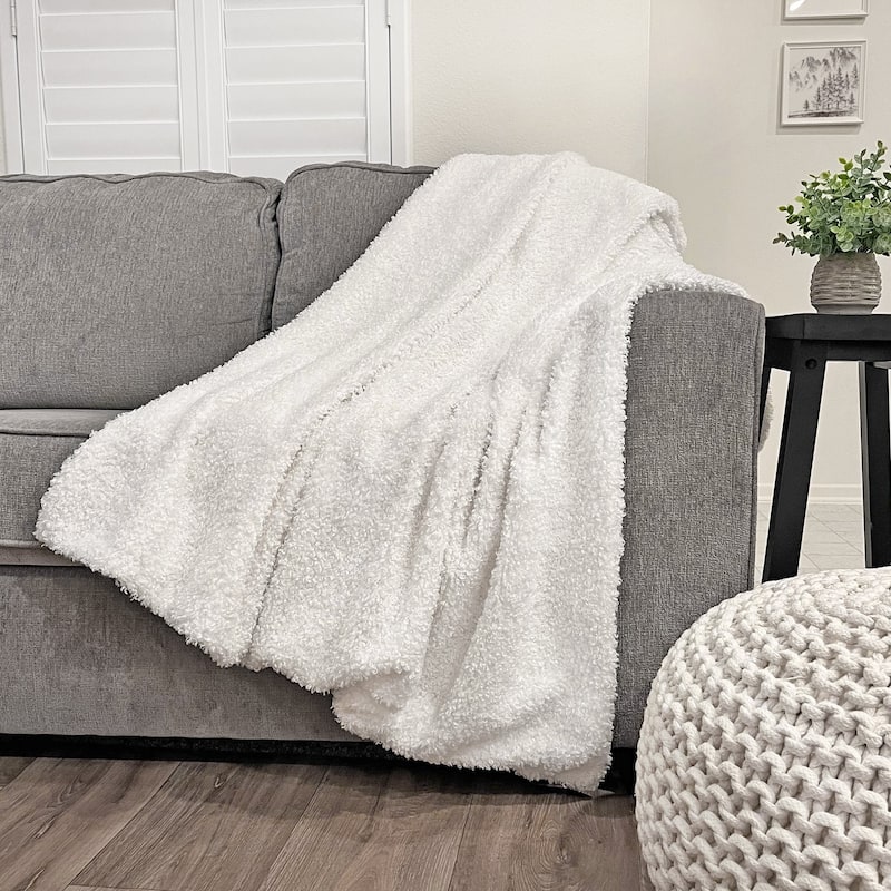 The Mood Teddy Plush Throw - Pearl