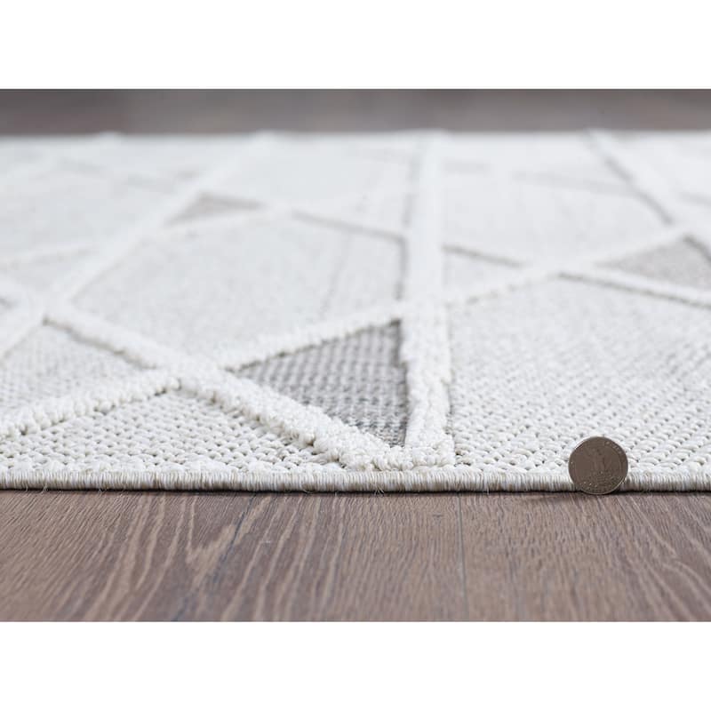 Domani Bella Modern Moroccan Trellis Textured Indoor / Outdoor Area Rug