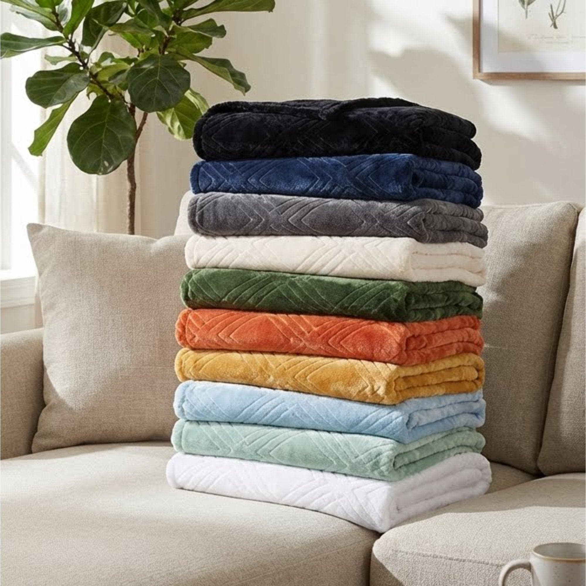Blue Nile Mills Quilted Diamond Plush Soft Fleece Blanket