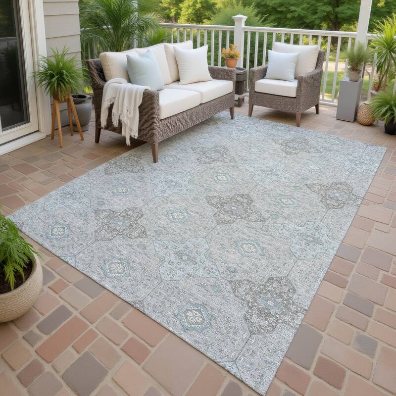 Machine Washable Indoor/ Outdoor Traditional Columbus Chantille Rug - Silver - 10' x 14'