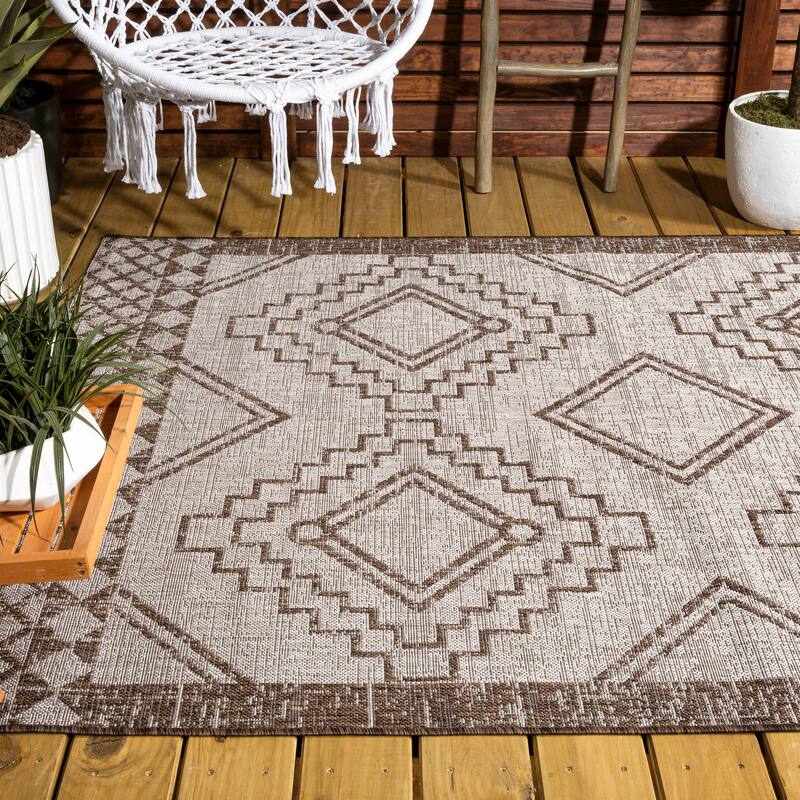 JONATHAN Y Carwa Diamond Tribal Medallion Indoor/Outdoor Area Rug