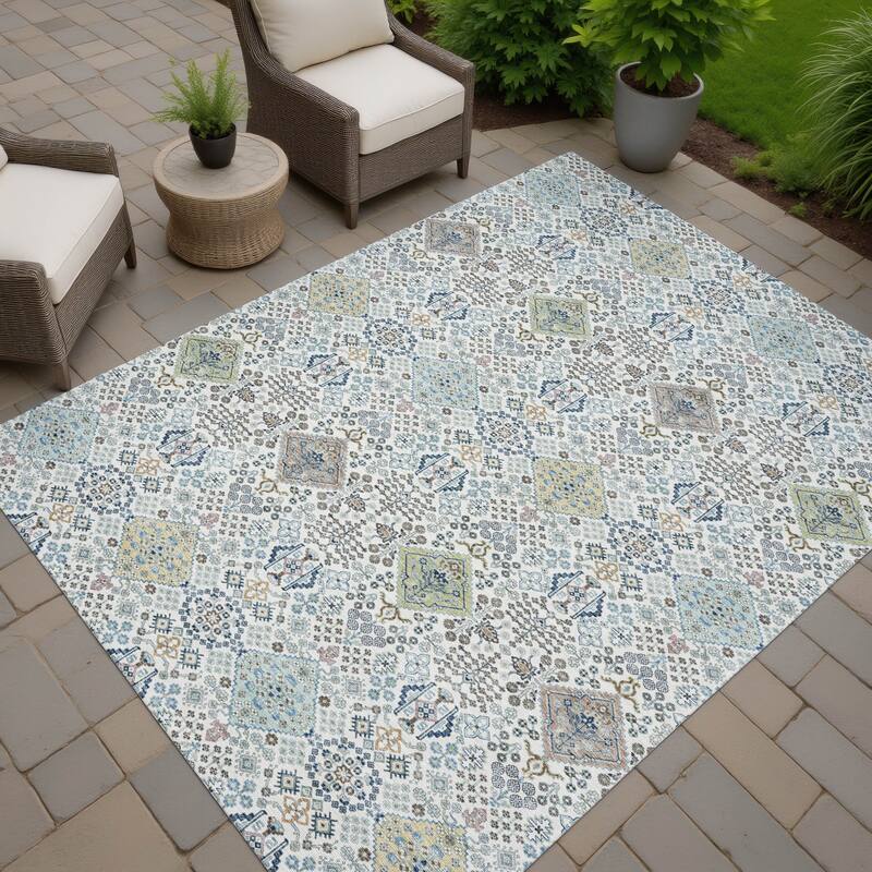 Machine Washable Indoor/ Outdoor Boho Panel Chantille Rug