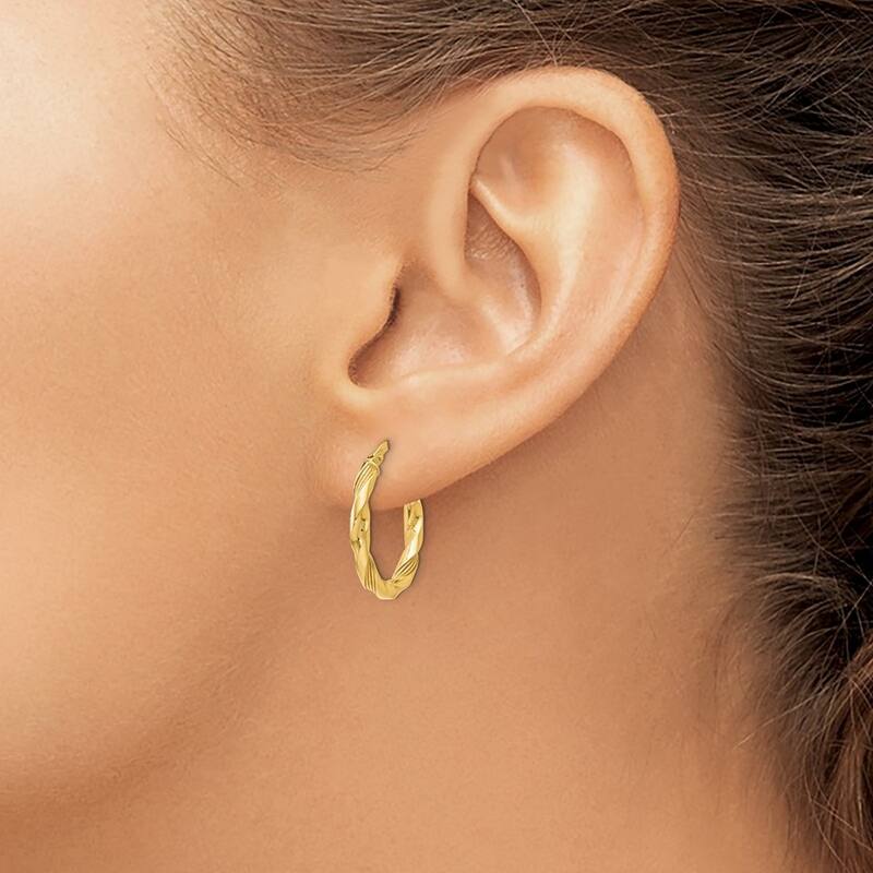 Curata 14k Tyellow Gold Twisted Polished and Textured 20x2.5mm Hoop Earrings