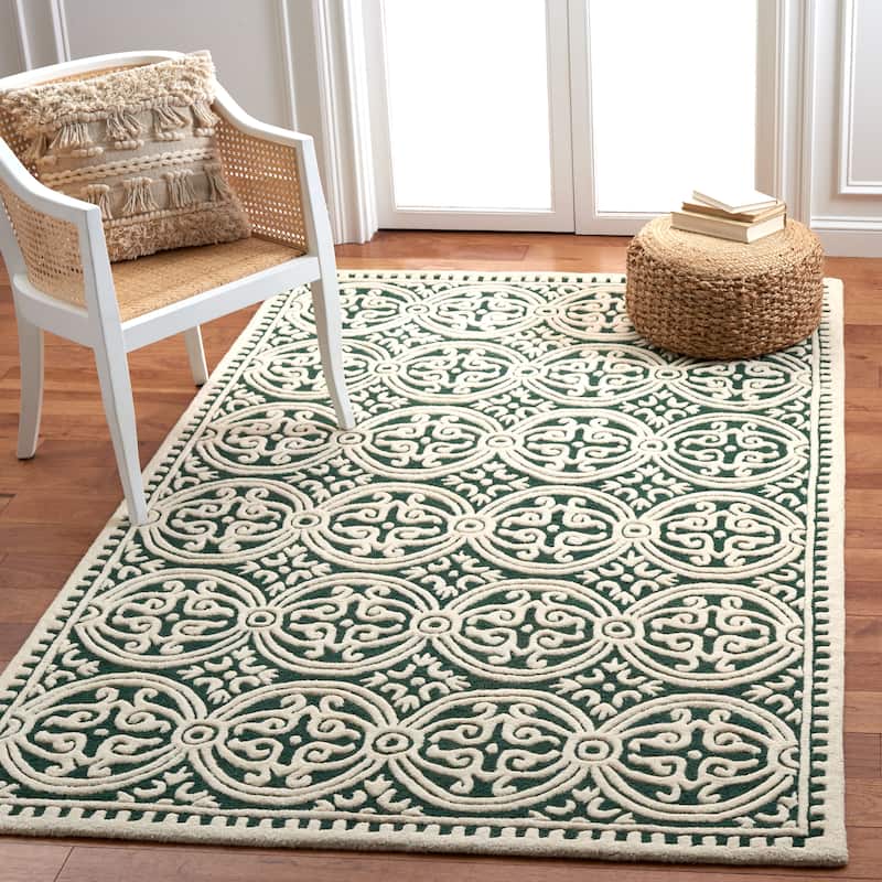 SAFAVIEH Handmade Cambridge Myrtis Moroccan Wool Rug - 6' x 9' - Dark Green/Ivory