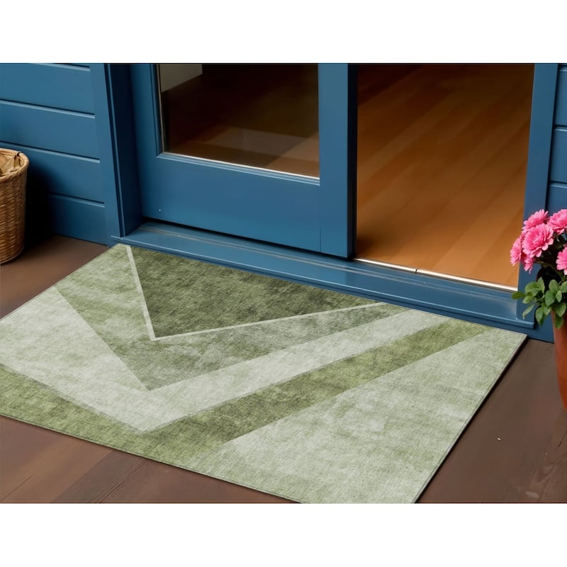 HomeRoots Geometric Transitional Rectangle Outdoor Rug - 3' x 5'