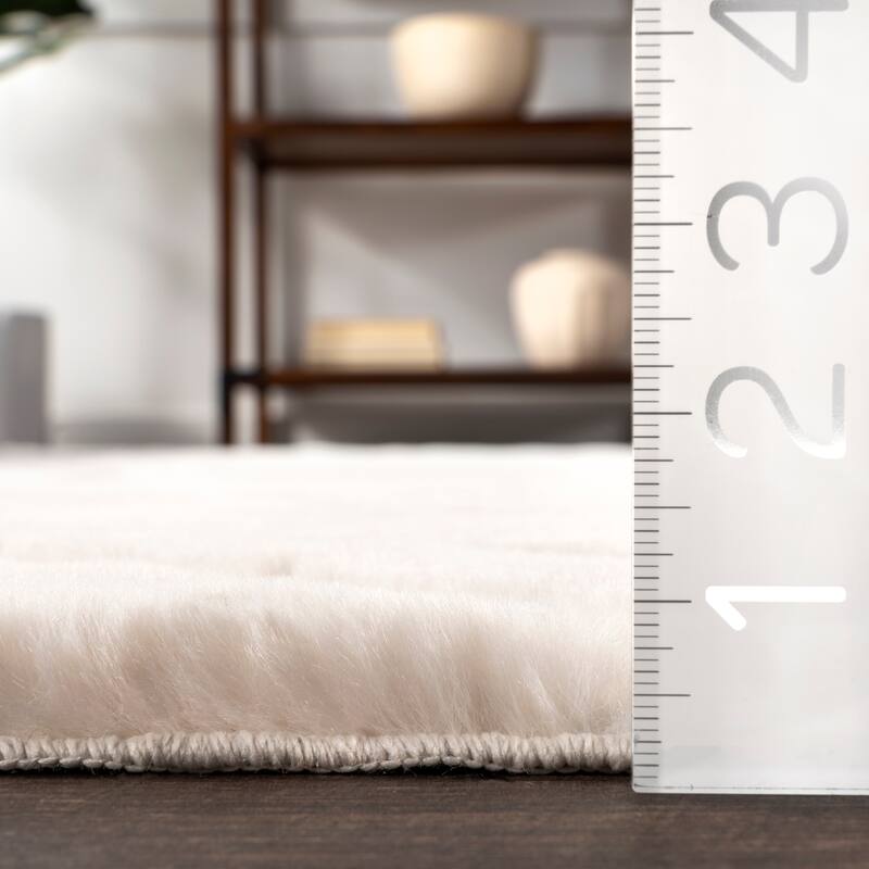 Nuloom Chevron SuperiorWash Faux Rabbit Machine Washable Area Rug