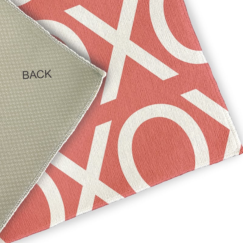 Hugs and Kisses Valentines Chenille Indoor/Outdoor Rug