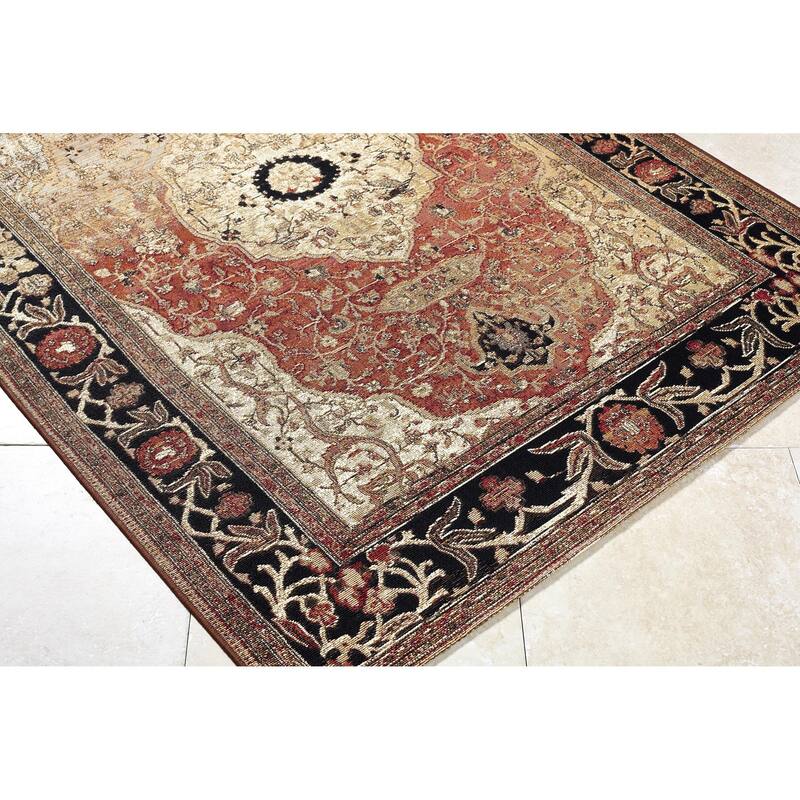 Livabliss Warsaw Traditional Indoor / Outdoor Area Rug