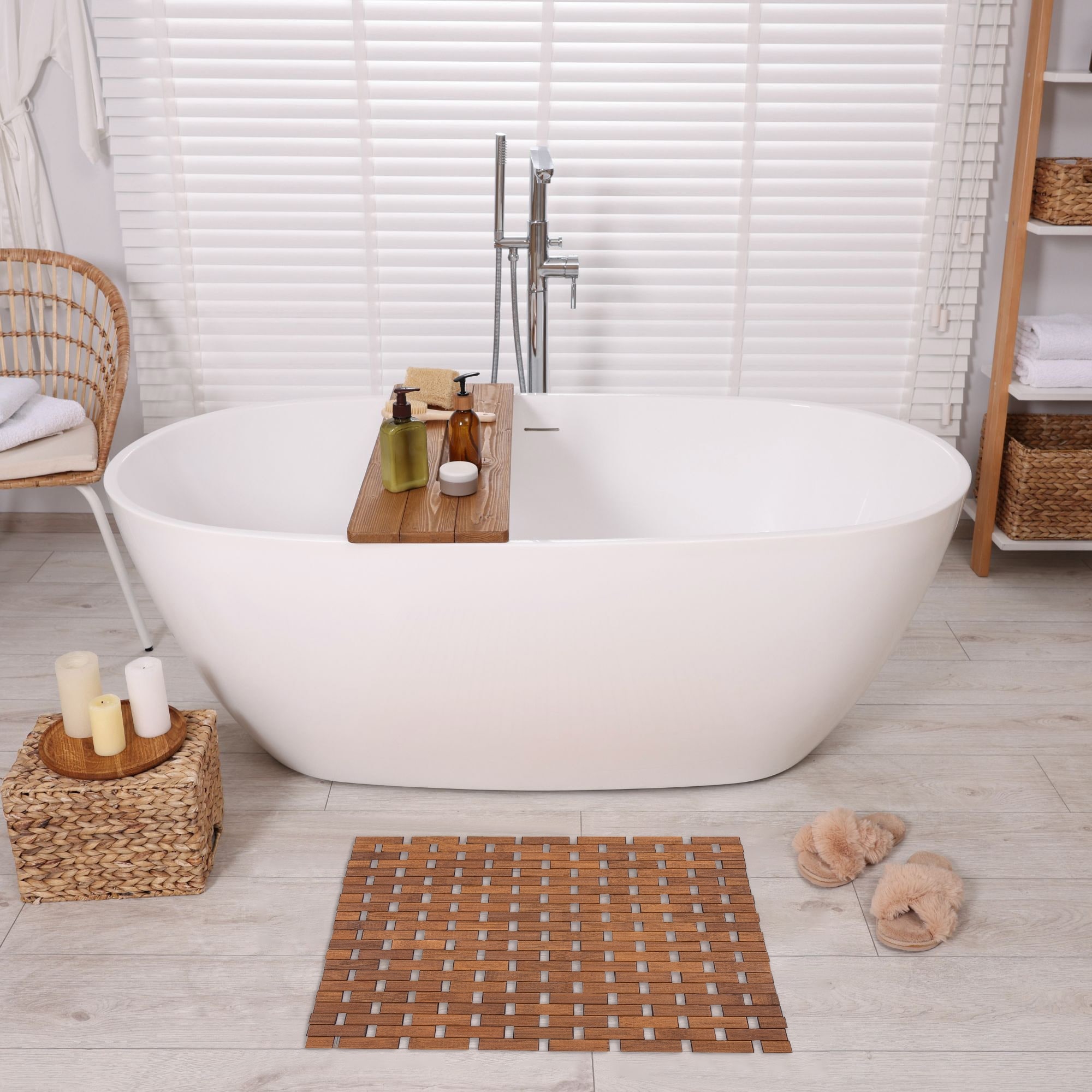 Eco-Friendly Non-Slip Foldable Bamboo Bath Mat for Bathroom-image