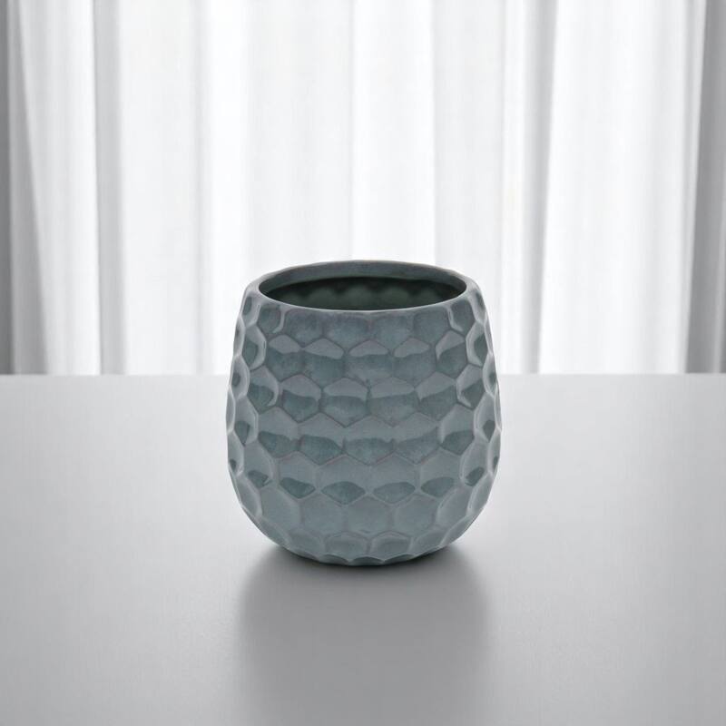 HomeRoots Blue Ceramic 38 Ounce Round Distressed Pot Planter - 5.75 in. x 5.50 in. x 5.75 in. - Blue - 5.75 in. x 5.50 in.  x 5.75 in.