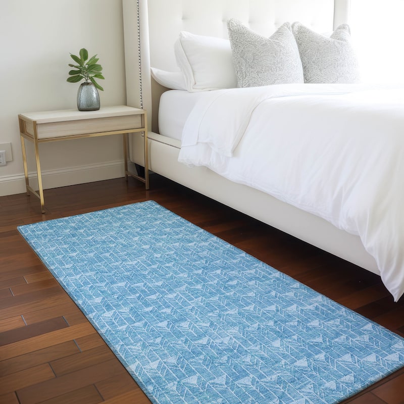 Machine Washable Indoor/ Outdoor Arrows Chantille Rug - 2'3" x 7'6" - Blue