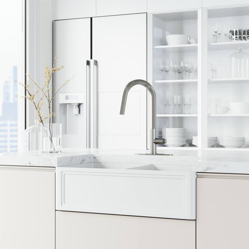 VIGO Hart Hexad 18" H Single Handle Pull-Down Kitchen Faucet