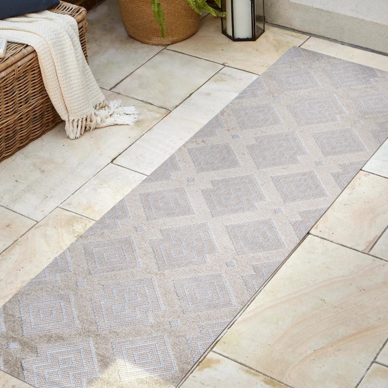 JONATHAN Y Haze High-Low Pile Ogee Trellis Tone-on-Tone Indoor/Outdoor Area Rug
