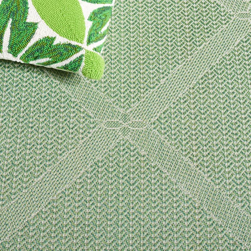 SAFAVIEH Bermuda Ratnabali Geometric Indoor/Outdoor Waterproof Rug