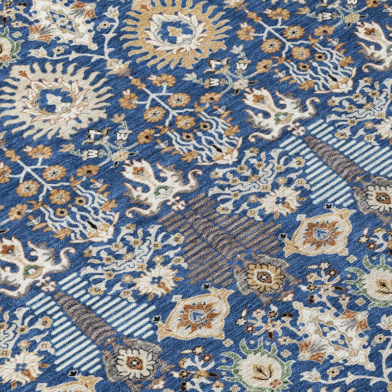 Machine Washable Indoor/ Outdoor Traditional Xander Chantille Rug