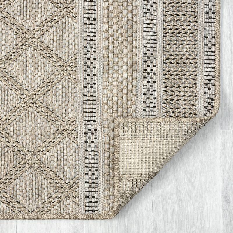 Sevita Octavia Transitional Trellis Brown/Natural Indoor/Outdoor Area Rug