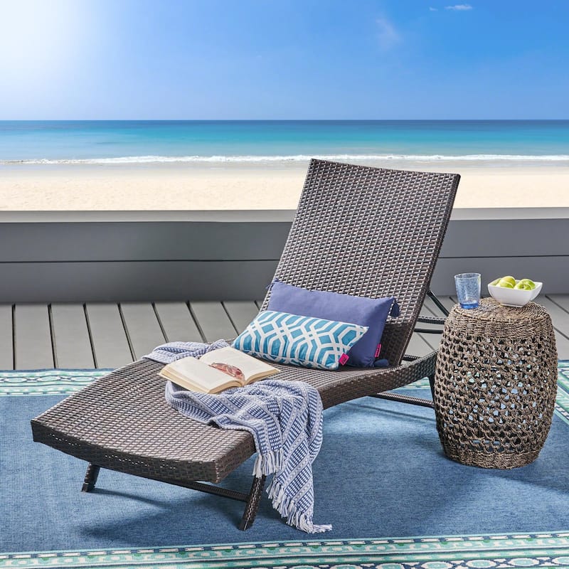 Rustic Outdoor Aluminum Frame Wicker Recliner