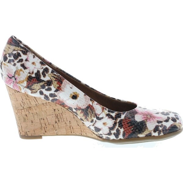 plum wedges