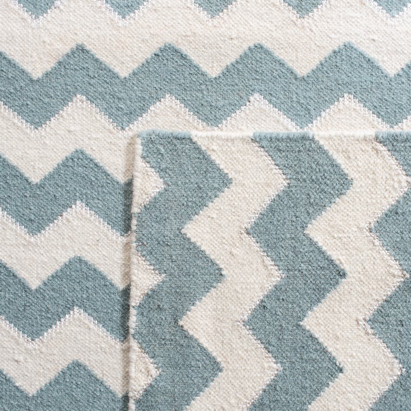 SAFAVIEH Handmade Flatweave Dhurries Kasturi Modern Wool Rug