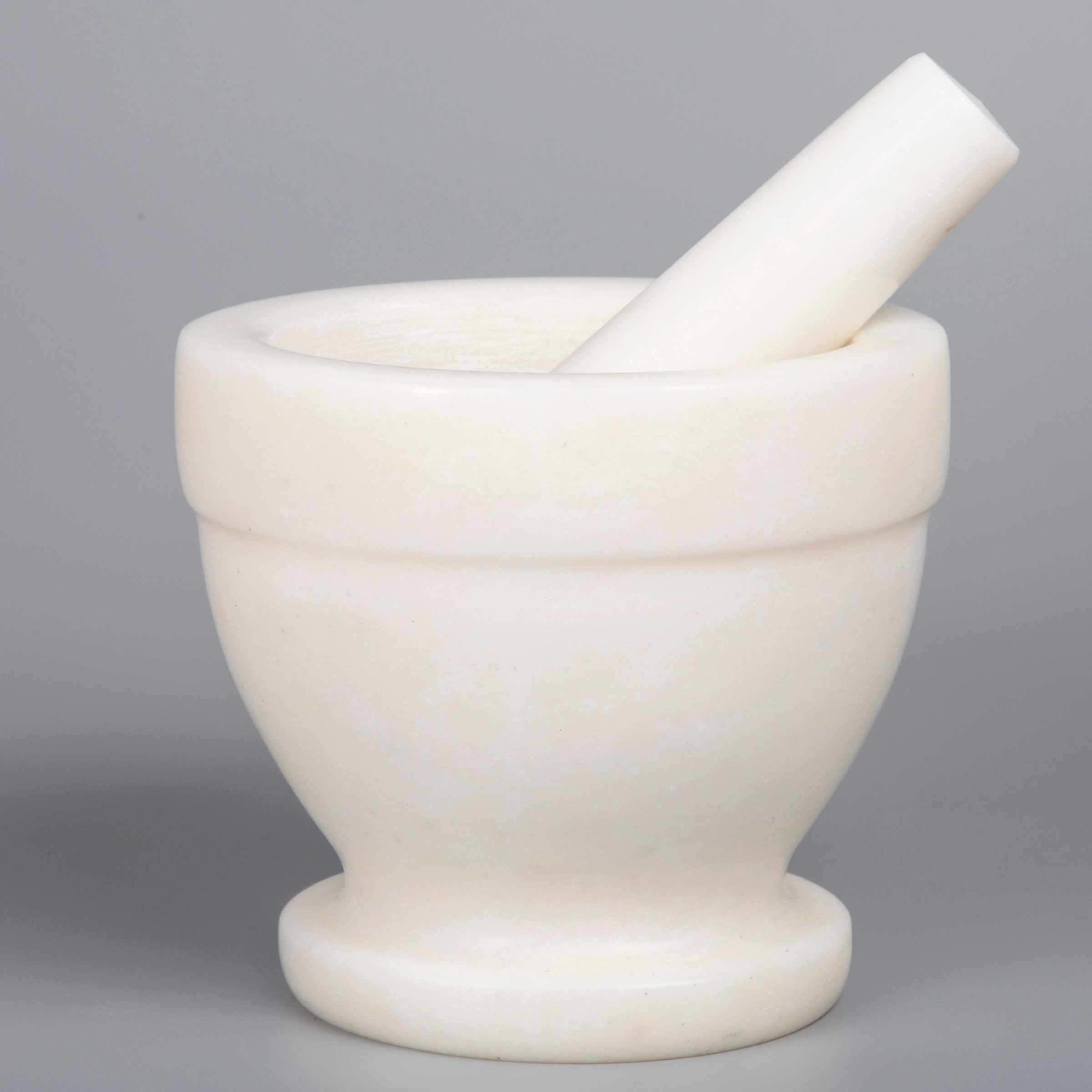 https://ak1.ostkcdn.com/images/products/is/images/direct/bcf59a30e94a1bab4e9b1f04a162b31fb5cae645/Creative-Home-Natural-Off-White-Marble-Mortar-and-Pestle-Set%2C-Kitchen-Spices%2C-Herbs%2C-Pesto-Grinder%2C-5-1-4%22-Diam.-x-4-1-2%22-H.jpg