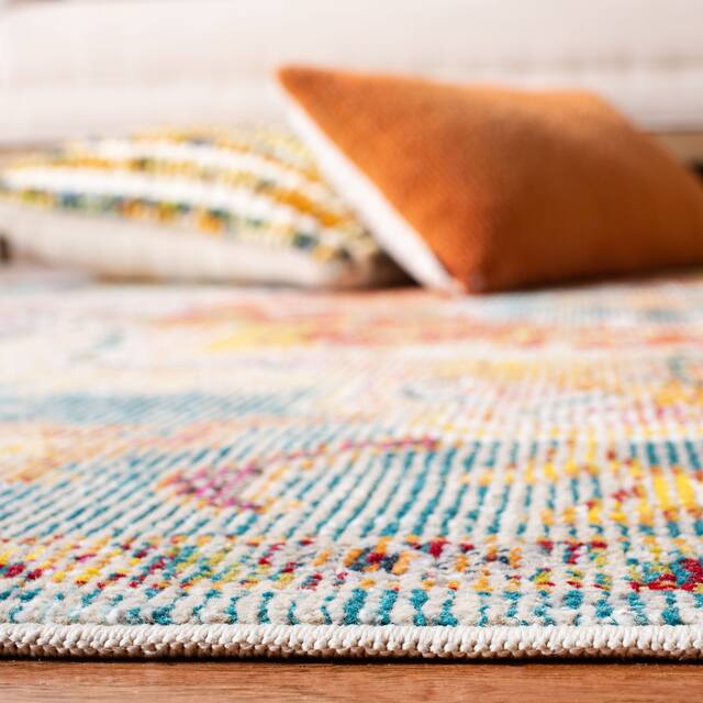 SAFAVIEH Crystal Floretta Vintage Boho Medallion Rug