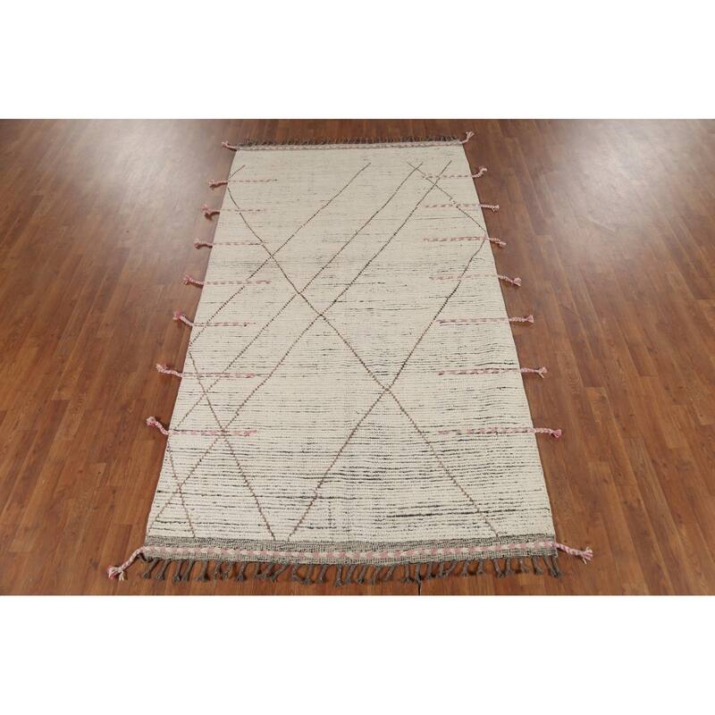 All-Over Ivory Moroccan Oriental Area Rug Hand-Knotted Wool Carpet - 4'9"x 8'9"