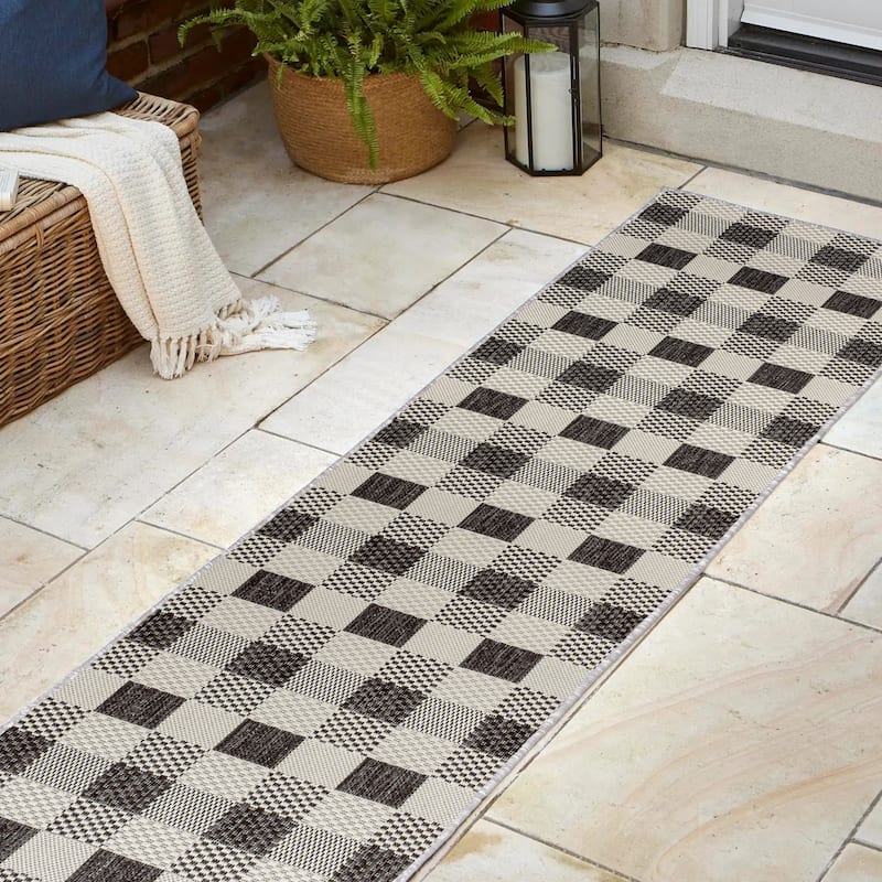 JONATHAN Y Biot Traditional Geometric Bold Gingham Black/Cream Indoor/Outdoor Area Rug