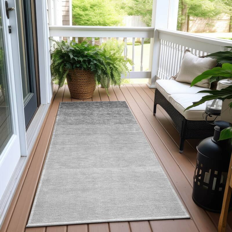 Machine Washable Indoor/ Outdoor Chantille Ombre Solid Rug - Gray - 2'3" x 7'6"