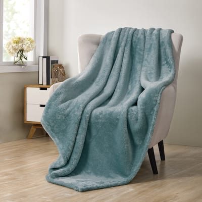 VCNY Home Adrianna High Pile Plush Throw, 50" x 70"