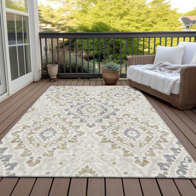 Machine Washable Indoor/ Outdoor Chantille Ttransitional Medallion Rug - Ivory - 3' x 5'
