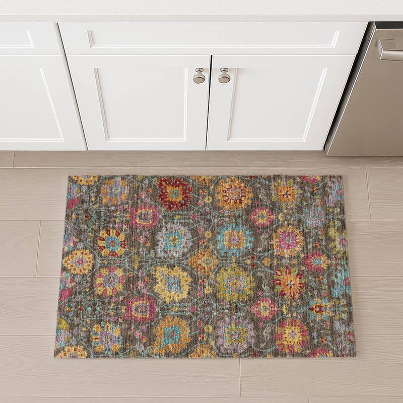 Machine Washable Indoor/ Outdoor Traditional Kashan Chantille Rug