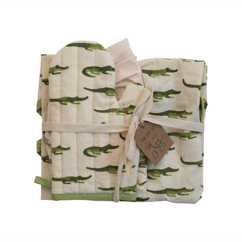 Cotton Child Apron with Alligators - 18.0"L x 20.0"W x 24.0"H - Multicolor