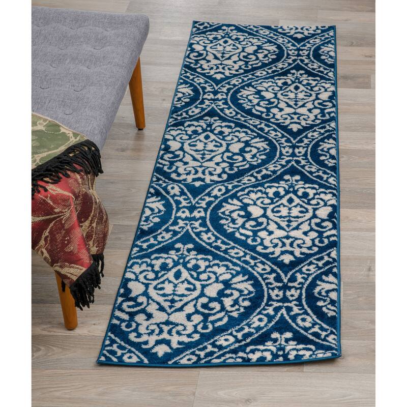 Porch & Den Pascuzzi Distressed Floral Damask Area Rug