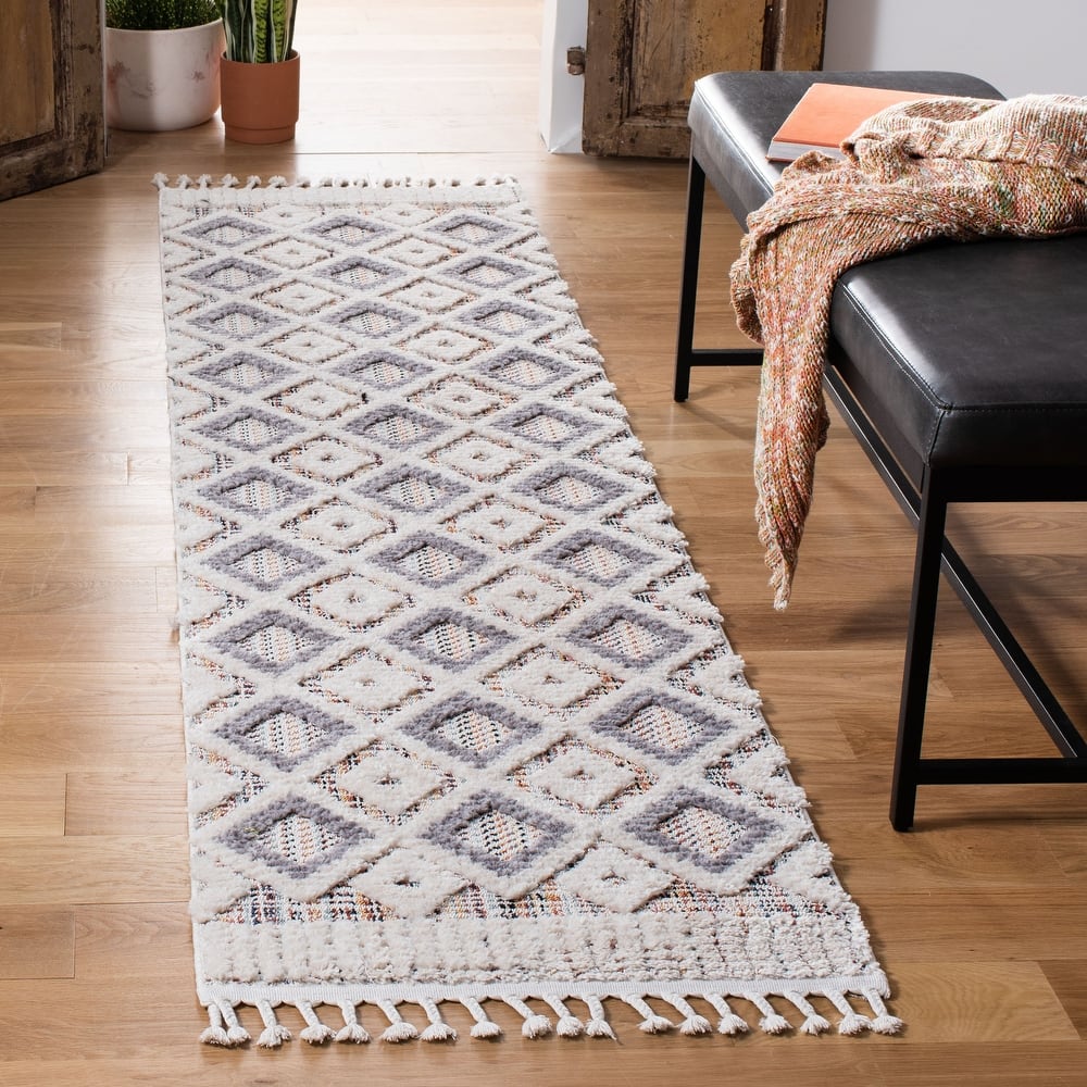 SAFAVIEH Marrakech Moroccan Elenore Boho Braided Tassel Area Rug