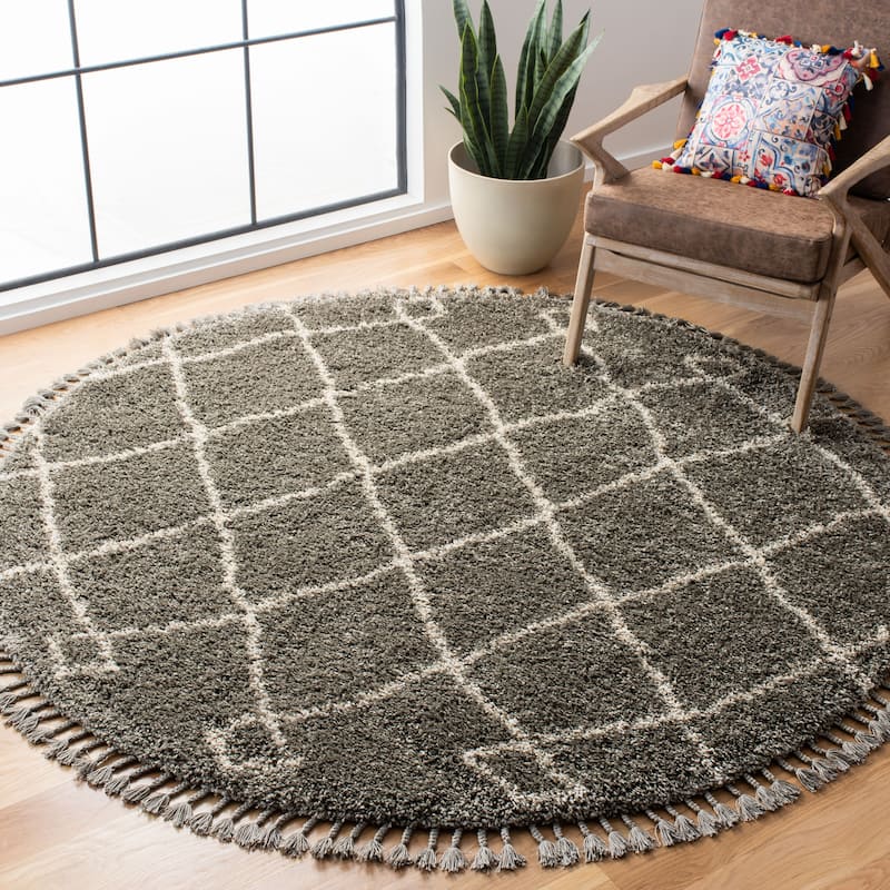 SAFAVIEH Moroccan Fringe Shag Blagorodna 2-inch Thick Rug - 6'7" Round - Grey/Cream
