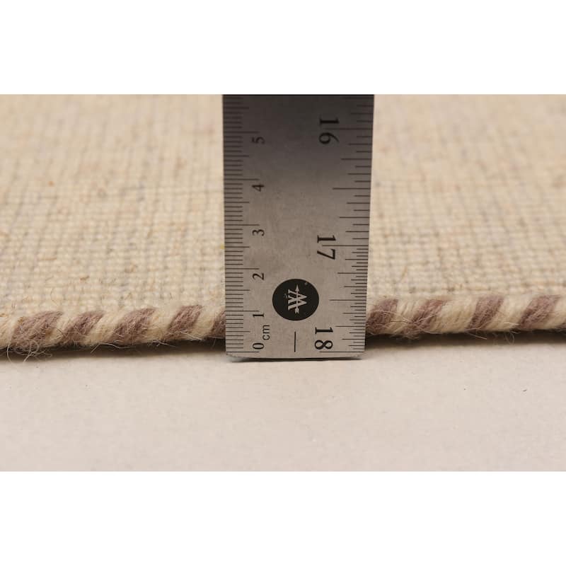 Kashkuli Gabbeh Cream Rug 7'10" x 11'1" - 7'10 x 11'1