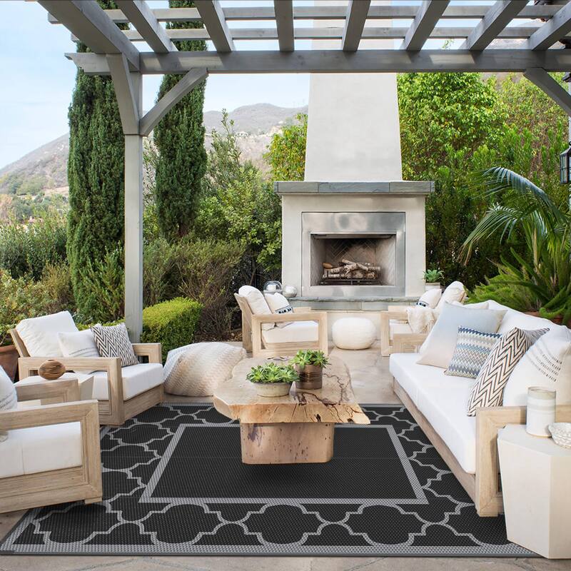 Reversible Dark Tone Geometric Flat-Weave Recyclable Outdoor Rug