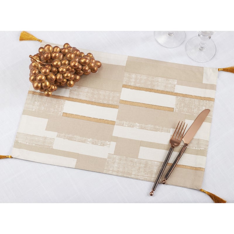 Foil Placemats With Geometric Print (Set of 4)