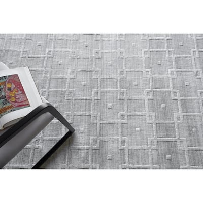 Exquisite Rugs Castelli Handmade Handloomed Bamboo Silk/New Zealand Wool Light Silver Area Rug.